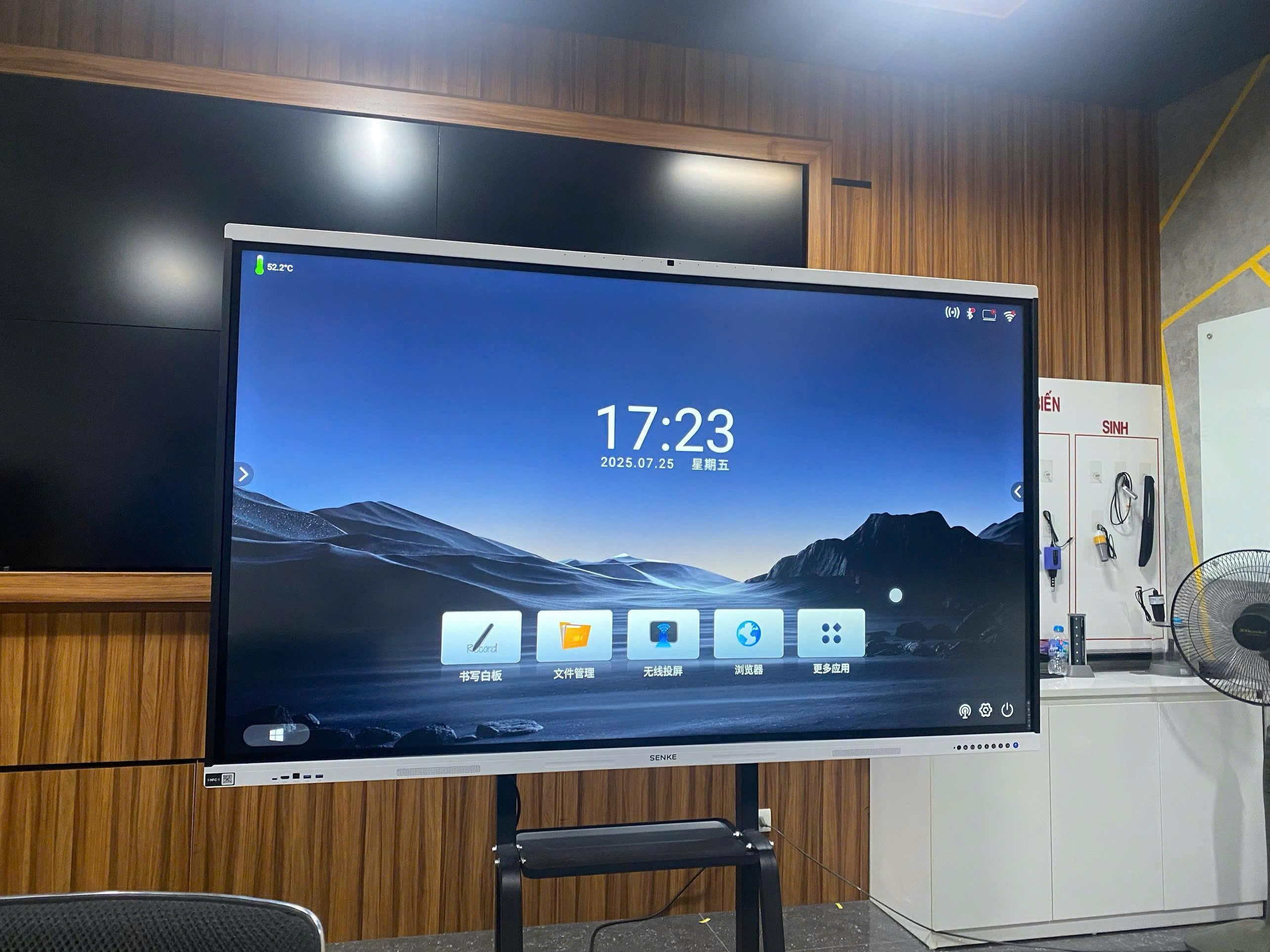 Màn Hình Tương Tác Dạy Học 65 Inch